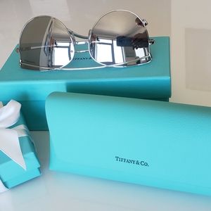 Tiffany Cat Eye Sunglasses

Never worn